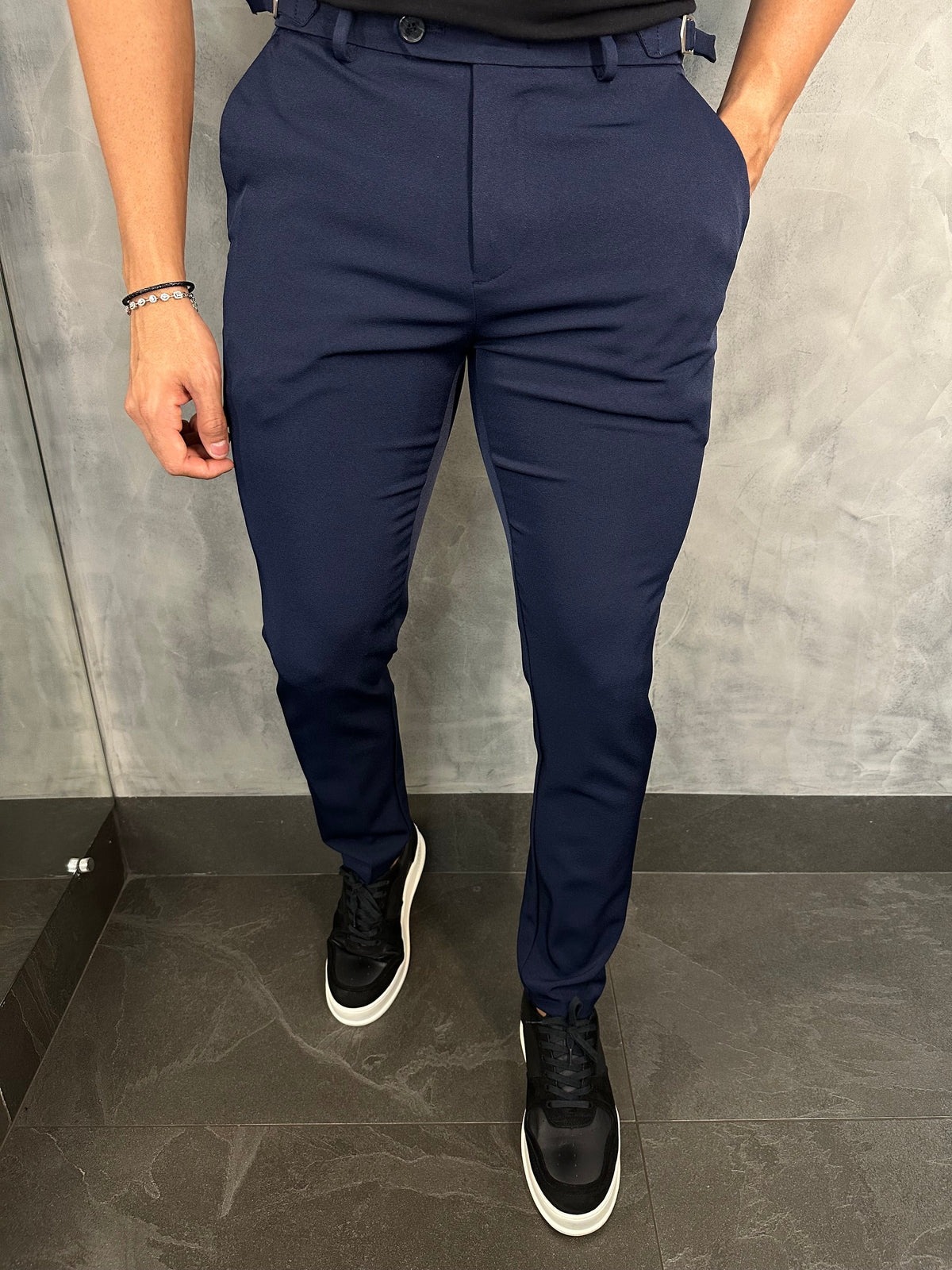 Calça Alfaiataria Verona Ajuste Lateral Ponto H Marinho