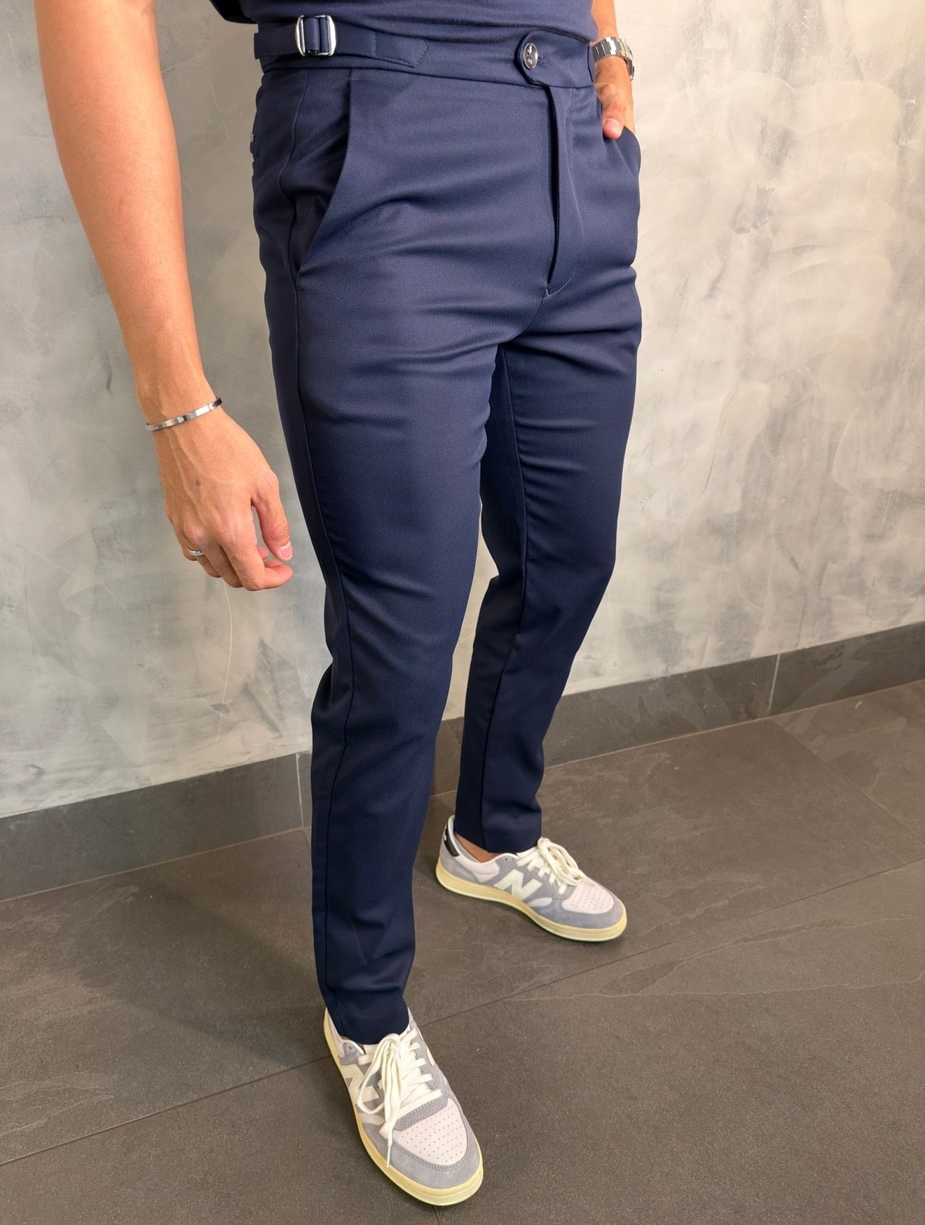 CALÇA ALF. MAQUINETADA SKINNY AJUSTE FIVELA PONTO H MARINHO