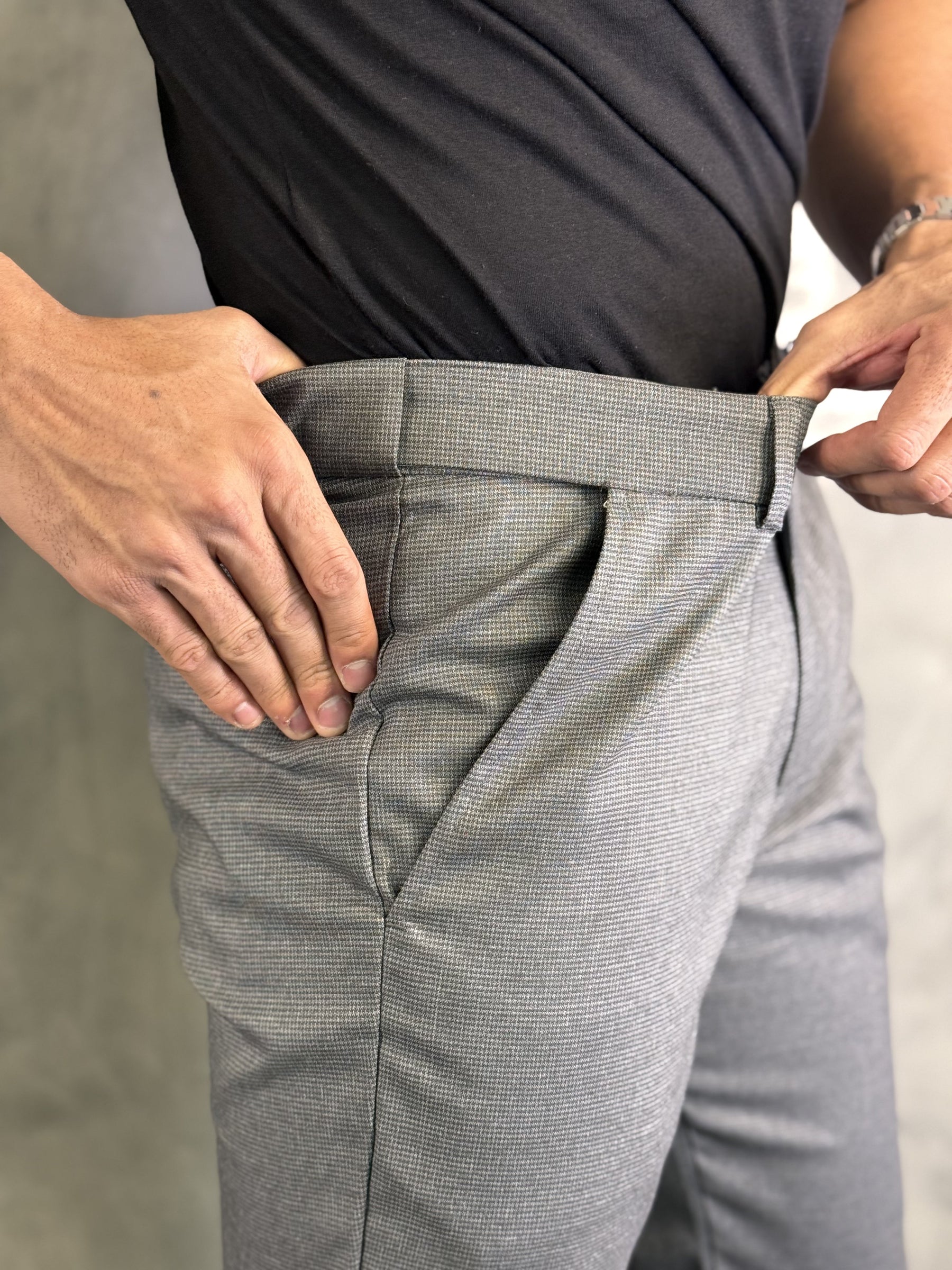 Calça Alfaiataria Skinny Com Cintura Elástica Barezy