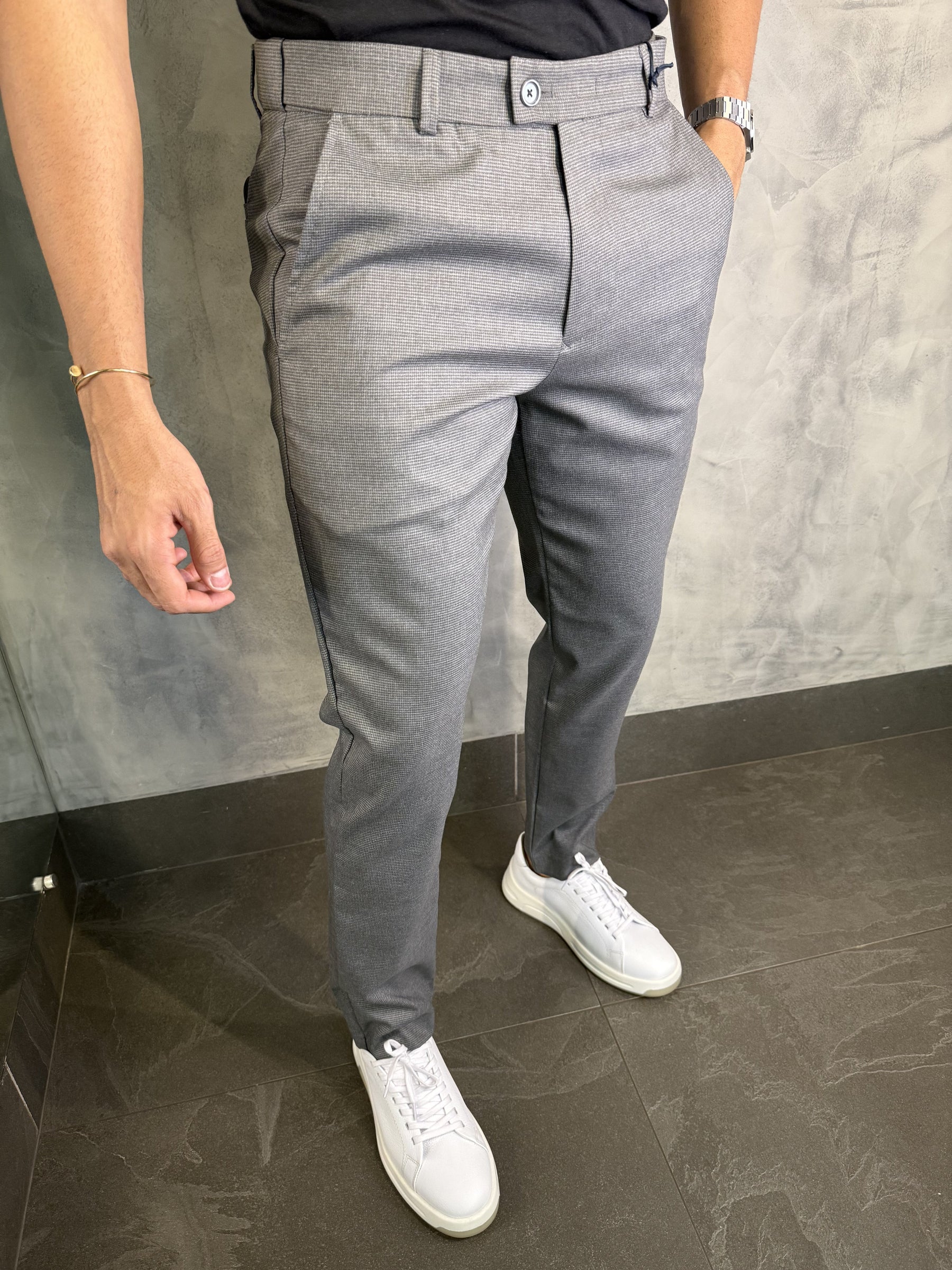 Calça Alfaiataria Skinny Com Cintura Elástica Barezy