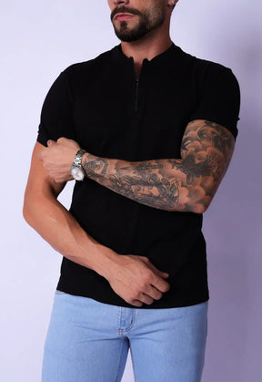 Camiseta Gola Padre Zíper Preta